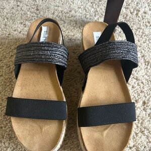 Steve Madden Black Woven Strap Sandals